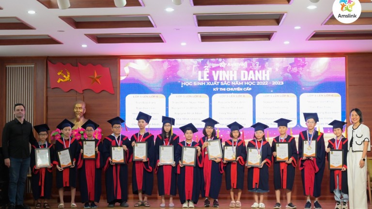 TỔNG KẾT LỄ VINH DANH HỌC SINH XUẤT SẮC NĂM HỌC 2022 - 2023 VÀ TALKSHOW “TRỌN MÔI TRƯỜNG HỌC TÍCH CỰC - TRAO CON CƠ HỘI PHÁT TRIỂN” 